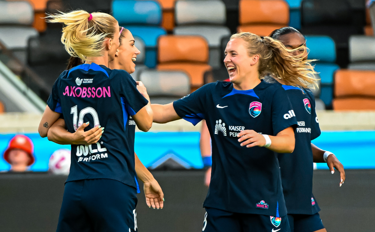 San Diego Wave FC Defeats Houston Dash 3-0 In Road Victory - San Diego ...